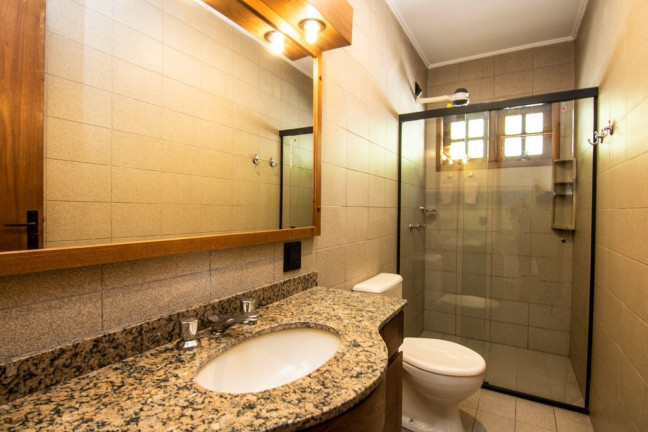 Imagem Imóvel com 3 Quartos à Venda, em Petrópolis - Porto Alegre Imagem Imóvel com 3 Quartos à Venda, em Petrópolis - Porto Alegre