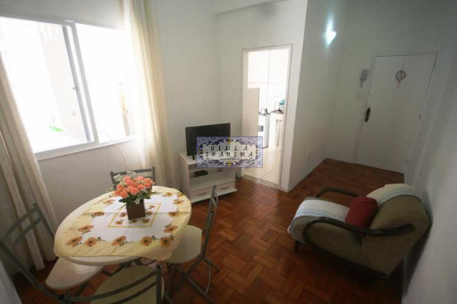 Imagem Apartamento com 2 Quartos à Venda, 62 m² em Copacabana - Rio De Janeiro Imagem Apartamento com 2 Quartos à Venda, 62 m² em Copacabana - Rio De Janeiro