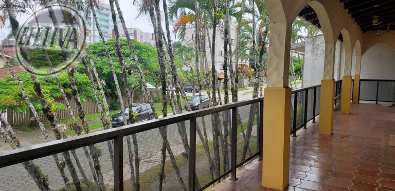 Imagem Casa com 5 Quartos à Venda, 420 m² em Centro - Guaratuba Imagem Casa com 5 Quartos à Venda, 420 m² em Centro - Guaratuba