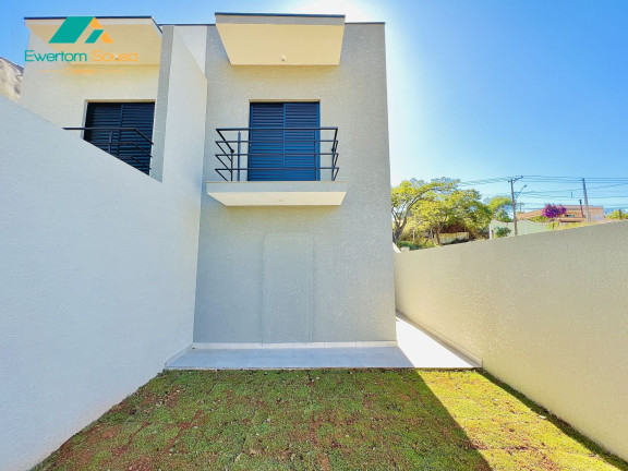 Imagem Casa com 2 Quartos à Venda, 60 m² em Jardim Sao Felipe - Atibaia