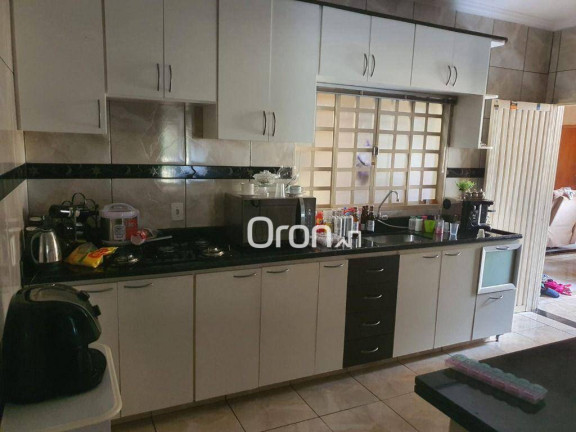 Imagem Casa com 4 Quartos à Venda, 270 m² em Jardim Clarissa - Goiânia Imagem Casa com 4 Quartos à Venda, 270 m² em Jardim Clarissa - Goiânia