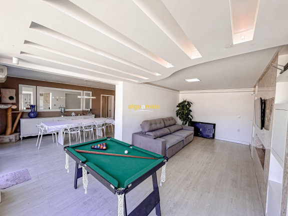 Casa com 4 Quartos à Venda, 210 m² em Centro - Xangri-lá