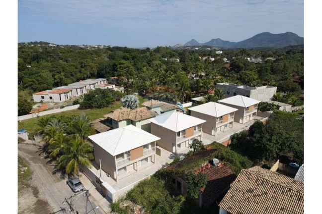 Imagem Casa de Condomínio com 2 Quartos à Venda, 74 m² em Centro - Maricá