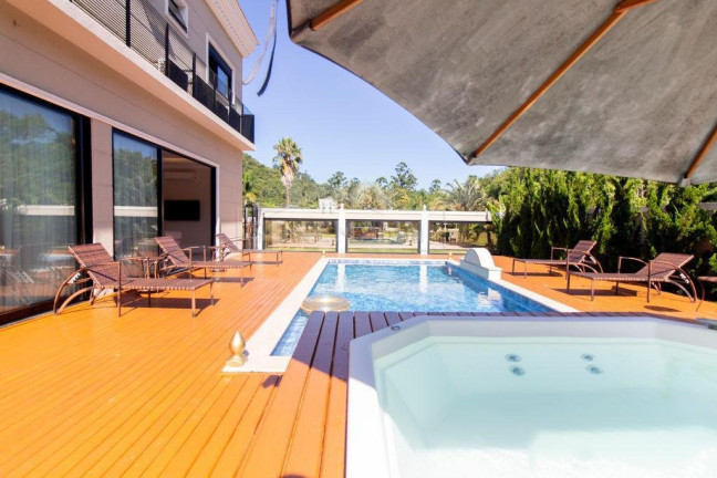Imagem Casa com 3 Quartos à Venda, 440 m² em Centro - Itapema Imagem Casa com 3 Quartos à Venda, 440 m² em Centro - Itapema
