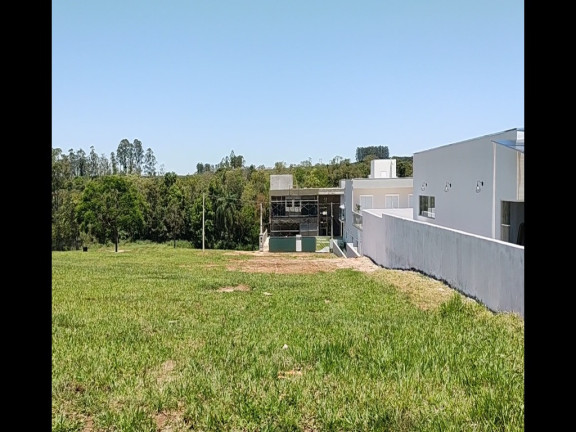 Terreno à Venda, 442 m² em Loteamento Fechado - Pardinho