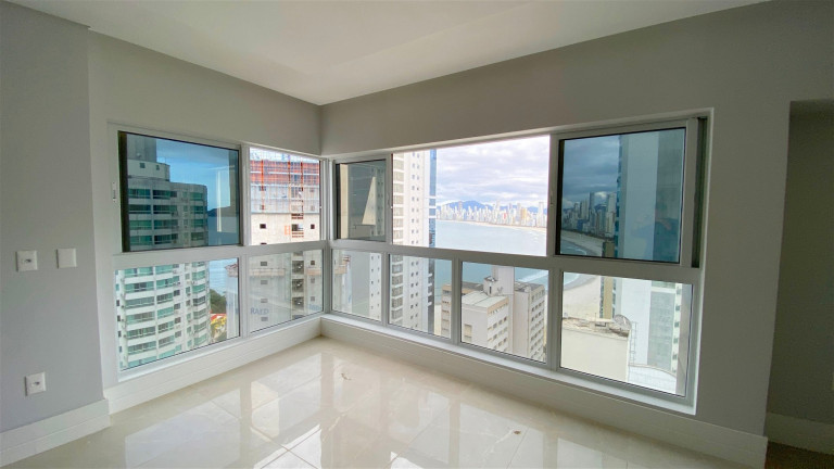 Imagem Apartamento com 3 Quartos à Venda, 133 m² em Pioneiros - Balneário Camboriú