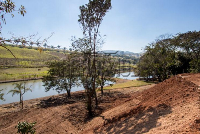 Imagem Terreno à Venda, 300 m² em Bom Retiro - Bragança Paulista Imagem Terreno à Venda, 300 m² em Bom Retiro - Bragança Paulista