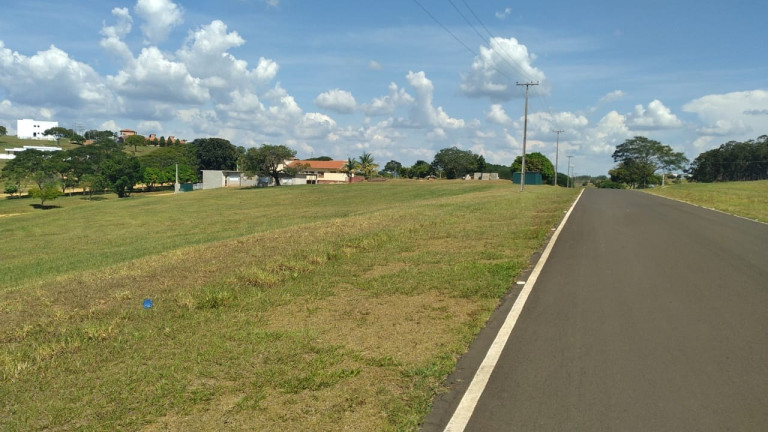 Imagem Terreno à Venda, 450 m² em Paranapanema - Paranapanema Imagem Terreno à Venda, 450 m² em Paranapanema - Paranapanema
