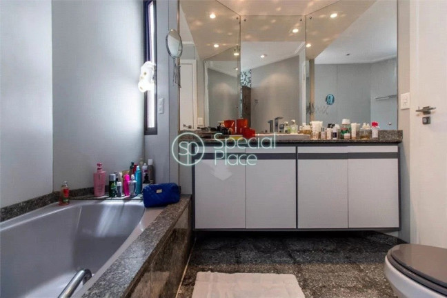 Imagem Apartamento com 4 Quartos à Venda, 240 m² em Moema - São Paulo