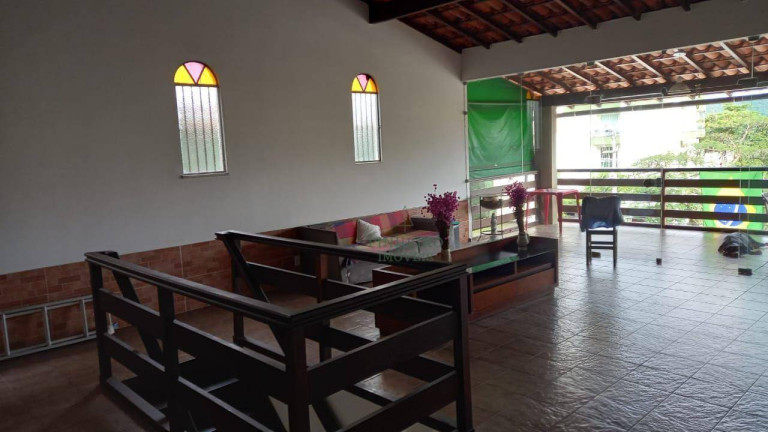 Imagem Casa com 4 Quartos à Venda, 400 m² em Itaipu - Niterói