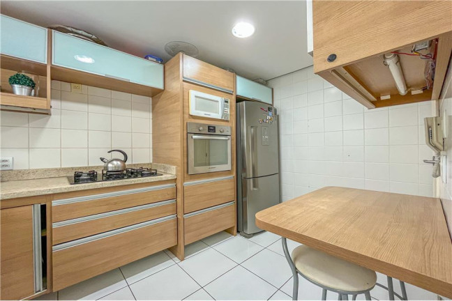 Imagem Apartamento com 3 Quartos à Venda, 134 m² em Passo Da Areia - Porto Alegre