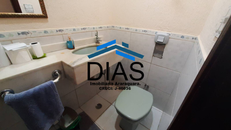 Imagem Casa com 2 Quartos à Venda, 121 m² em Centro - Araraquara Imagem Casa com 2 Quartos à Venda, 121 m² em Centro - Araraquara