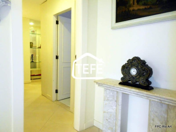 Imagem Apartamento com 3 Quartos à Venda, 247 m² em Copacabana - Rio De Janeiro Imagem Apartamento com 3 Quartos à Venda, 247 m² em Copacabana - Rio De Janeiro