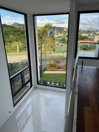 Imagem Casa com 4 Quartos à Venda, 356 m² em Alphaville - Santana De Parnaíba Imagem Casa com 4 Quartos à Venda, 356 m² em Alphaville - Santana De Parnaíba