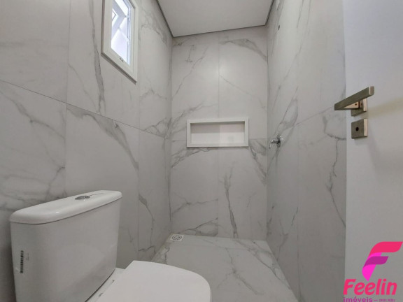 Imagem Casa com 3 Quartos à Venda, 131 m² em Campeche - Florianópolis Imagem Casa com 3 Quartos à Venda, 131 m² em Campeche - Florianópolis