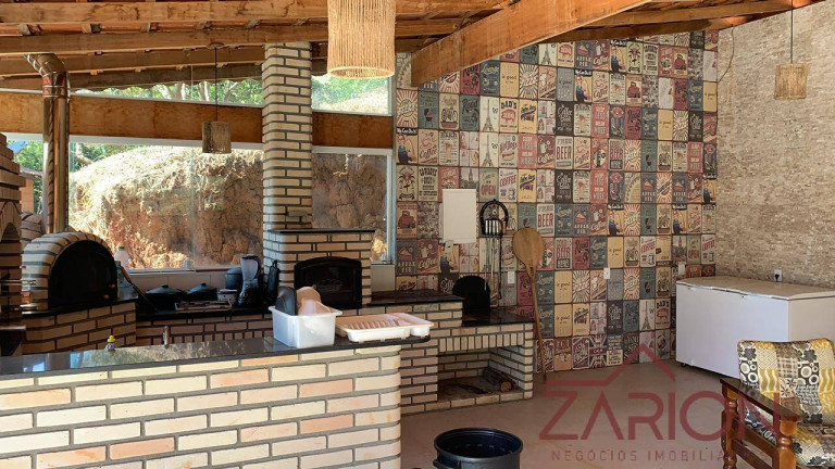 Imagem Casa com 5 Quartos à Venda, 450 m² em Centro - Igaratá