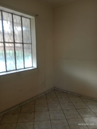 Imagem Casa com 2 Quartos para Alugar, em Campo Grande - Rio De Janeiro Imagem Casa com 2 Quartos para Alugar, em Campo Grande - Rio De Janeiro
