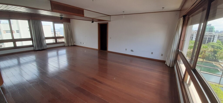 Imagem Apartamento com 4 Quartos à Venda, 367 m² em Floresta - Porto Alegre