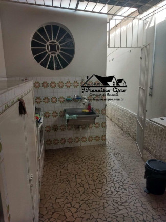 Imagem Casa com 3 Quartos à Venda, 195 m² em Vila Paraíba - Guaratinguetá