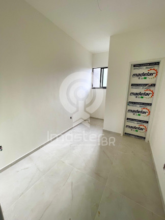 Imagem Casa com 4 Quartos à Venda, 141 m² em Guaribas - Eusébio