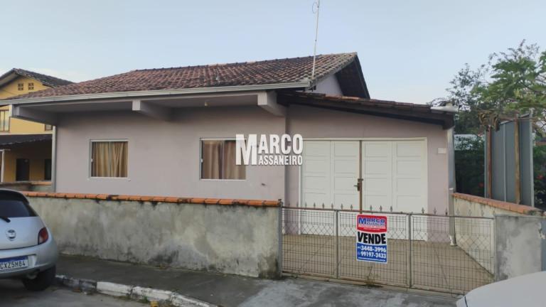 Casa com 3 Quartos para Alugar, 144 m² em Centro - Balneário Barra Do Sul