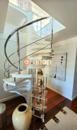 Imagem Apartamento com 3 Quartos à Venda, 220 m²