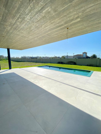 Imagem Casa à Venda, 536 m² em Marina - Xangri-lá Imagem Casa à Venda, 536 m² em Marina - Xangri-lá