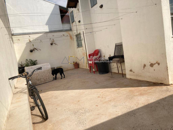 Imagem Casa com 2 Quartos à Venda, 250 m² em Jardim Itamarati - Botucatu