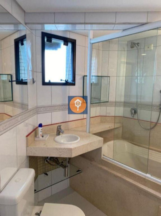Imagem Apartamento com 4 Quartos à Venda, 206 m²