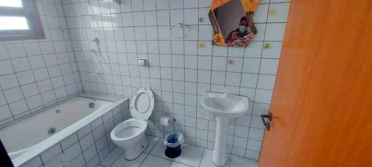 Imagem Casa com 4 Quartos à Venda, 350 m² em Maria Helena Novaes - Peruíbe Imagem Casa com 4 Quartos à Venda, 350 m² em Maria Helena Novaes - Peruíbe