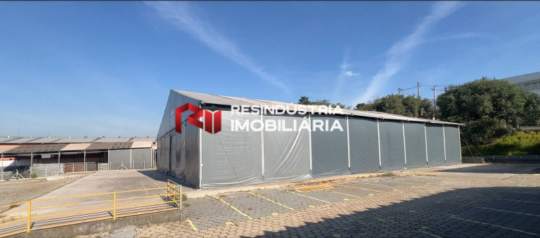 Imagem Terreno para Alugar, 12 m² em Gramado - Embu Das Artes Imagem Terreno para Alugar, 12 m² em Gramado - Embu Das Artes