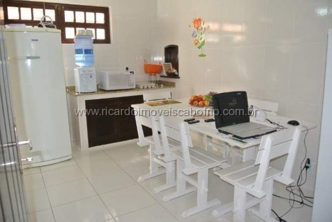 Imagem Imóvel com 4 Quartos à Venda, 150 m² em Peró - Cabo Frio