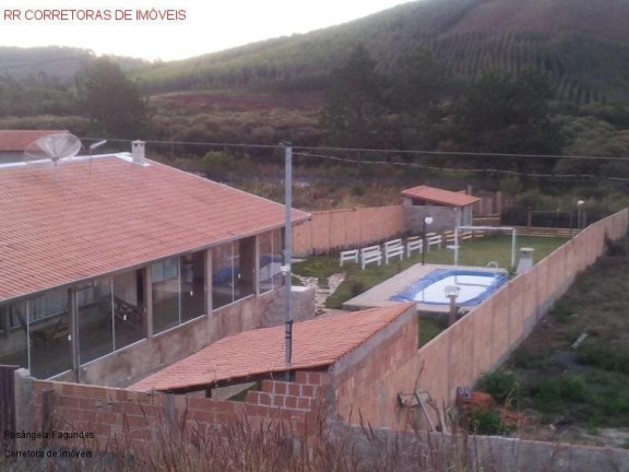 Imagem Imóvel com 2 Quartos à Venda, 120 m² em Centro - Andradas Imagem Imóvel com 2 Quartos à Venda, 120 m² em Centro - Andradas