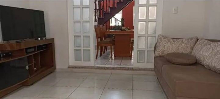 Imagem Casa com 3 Quartos à Venda,  em Jacareí