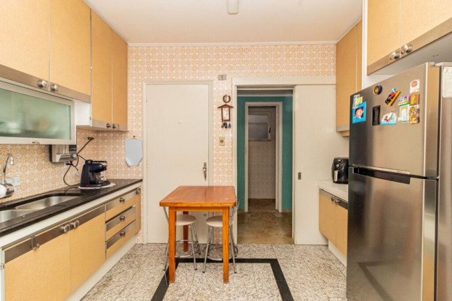 Imagem Imóvel com 3 Quartos à Venda, 100 m² em Menino Deus - Porto Alegre Imagem Imóvel com 3 Quartos à Venda, 100 m² em Menino Deus - Porto Alegre