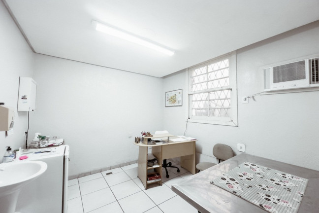 Imagem Casa com 3 Quartos à Venda, 240 m² em Petrópolis - Porto Alegre