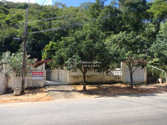 Casa com 4 Quartos à Venda, 176 m² em Centro - Mantena