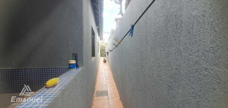 Imagem Casa com 2 Quartos à Venda, 144 m² em Monte Castelo - Campo Grande
