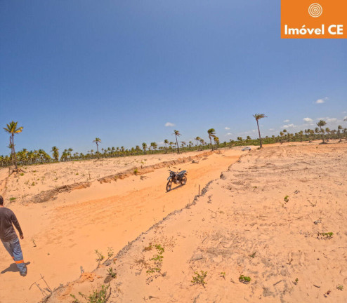 Terreno à Venda, 300 m² em Icaraí - Amontada