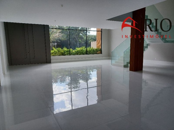 Imagem Casa com 5 Quartos à Venda, 1.520 m² em Barra Da Tijuca - Rio De Janeiro Imagem Casa com 5 Quartos à Venda, 1.520 m² em Barra Da Tijuca - Rio De Janeiro