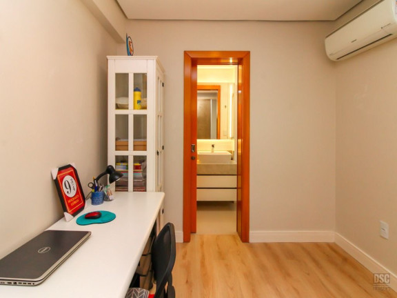 Imagem Apartamento com 2 Quartos à Venda, 130 m² em Tristeza - Porto Alegre
