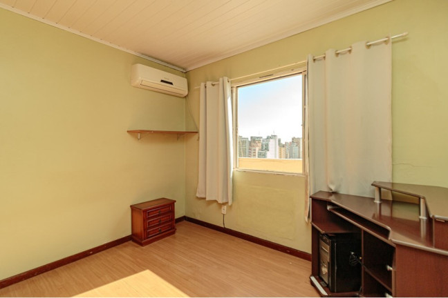 Imagem Apartamento com 2 Quartos à Venda, 110 m² em Independência - Porto Alegre