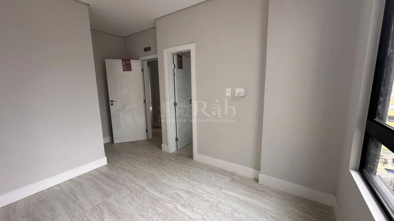 Imagem Apartamento com 4 Quartos à Venda, 146 m² em Pioneiros - Balneário Camboriú Imagem Apartamento com 4 Quartos à Venda, 146 m² em Pioneiros - Balneário Camboriú