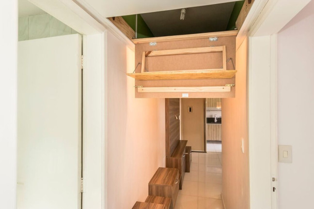 Imagem Imóvel com 2 Quartos à Venda, 47 m² em Cristal - Porto Alegre Imagem Imóvel com 2 Quartos à Venda, 47 m² em Cristal - Porto Alegre