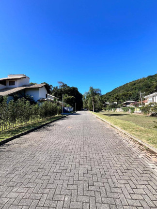 Imagem Terreno à Venda, 400 m² em Campeche - Florianópolis Imagem Terreno à Venda, 400 m² em Campeche - Florianópolis
