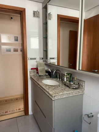 Imagem Apartamento com 3 Quartos à Venda, 80 m² em Rio Branco - Porto Alegre Imagem Apartamento com 3 Quartos à Venda, 80 m² em Rio Branco - Porto Alegre