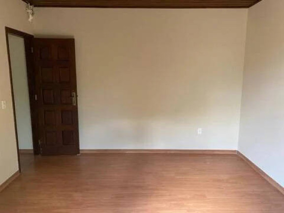 Imagem Casa com 3 Quartos à Venda, 500 m² em Cascatinha - Nova Friburgo