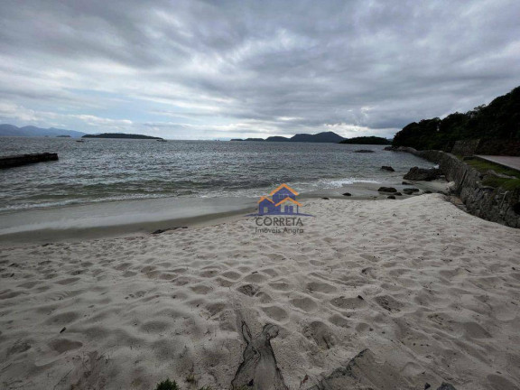 Imagem Casa com 9 Quartos para Temporada, 999 m² em Mombaça - Angra Dos Reis Imagem Casa com 9 Quartos para Temporada, 999 m² em Mombaça - Angra Dos Reis