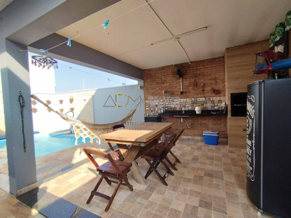 Casa com 3 Quartos à Venda, 250 m² em Jardim Cambuí - Botucatu