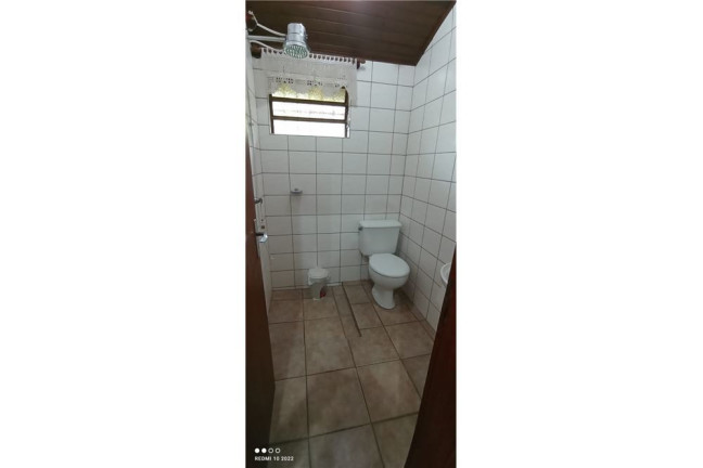 Imagem Casa com 2 Quartos à Venda, 210 m² em Vila Nova - Porto Alegre Imagem Casa com 2 Quartos à Venda, 210 m² em Vila Nova - Porto Alegre